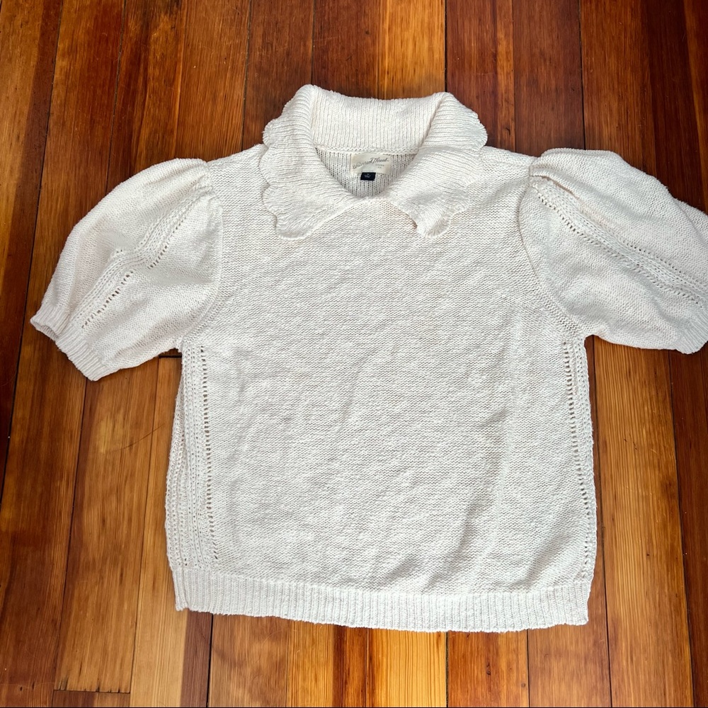 Universal thread short sleeve sweater
